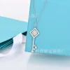 Naszyjnik Tiffanybead Tiffanyjewelry Desginer High Edition t Full Diamond Square Klucz Naszyjnik z 18 -karatowo -różowym złotem na damski biały miedź personaliz