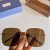 Version de lunettes de soleil d'extérieur de luxe à la mode Les mêmes lunettes transparentes rouges en métal à monture fine de Ni Ni sont simples à la modeKajia