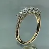 Обручальные кольца Элегантное женское обручальное кольцо очаровательное циркониевое