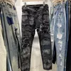 Mäns jeans högkvalitativa tvättade gamla skadade broderiklappar med mode topp T230406