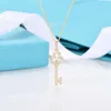 Tiffanybead halsband Tiffanyjewelry Desginer High Edition Hello Qiqi Full Diamond Key Necklace Female White Copper Plated 18k Rose Gold Personalized Merveile SM