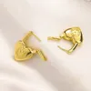 Pendientes de diseñador de lujo Charm Heart 18K Pendientes chapados en oro Joyas de regalo Pendientes de botón 925 Accesorios de joyería de moda de plata Acero inoxidable