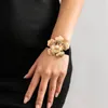 Goth Elegantes schwarzes koreanisches Samt-Rosen-Blumen-Armband auf der Hand für Frauen Vintage-Charme-Armbänder Paar-Hand-Wed-Schmuck