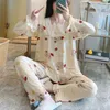 Kvinnors sömnkläder stor storlek 5xl 150 kg vårpyjamasuppsättning med hjärtformade tryckta kvinnors pyjamas utan att skriva ut kvinnors långa ärmar och byxor pajamas 230406