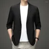 Męskie garnitury Summer Thin Mens Blazer Jacket 2023 Przyjazdy Smart Casual Classic Fashion Piers Slim Fit Fit Płaszcz Lekki Brazer