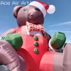 20ft Yüksek Noel Bear Karikatür Şişirilebilir Oturabilir Oturma Ayı Maskotu Noel Dekorasyonu/Tatil Dismali için Hediye ile veya Parti Tanıtımı/Reklam