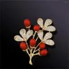 Brooches Exquisite Luxury Red Imitation Pearl Flower Brooch For Women Fashion Rhinestone Bouquet Pin Wedding Party Jewelry Accessories