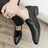 Klädskor brun svartblå klassisk mens loafers rund tå slip-on solid handgjorda affärsmän fest bröllop