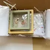 Caixas de relógio Caixas de relógio 10pcslot Caixa de jóias de plástico Transparente Stands 3D Rosa amarelo colorido quadro de imagem pe suporte de estação de exibição flutuante 230404