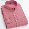 Camisas casuais masculinas camisa casual de botão para baixo confortável oxford camisas de manga longa de alta qualidade bolso único remendo camisas inteligentes de fácil cuidado Q231106
