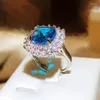 Cluster Rings Vintage Temperament Ring Female Simulation Full Diamond Sapphire Party Birthday Jewelry Gift Wholesale