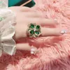 Ketting Oorbellen Set Lihua American Heavy Industries Grote Camellia Dames Vergulde 18K Groen Puntige Kristallen Hanger Ringarmband