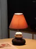 Lampy stołowe lampa kamyka ceramiczna nowoczesna prosta kreatywność nordycka osobowość dekoracja sypialni domowy ciepłe światło