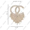 دبابيس دبوسات 20style Designer C Double Brouches النساء الرجال الأزواج الفاخرة Rhinestone Diamond Pearl Brooch Suit Latle Pin Metal Mathicle Jewelry M230405