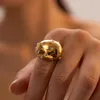 Pierścienie klastrowe UWORLD ze stali nierdzewnej Pół pusta, Chunky Ekskluzywny Pierścień 18K PVD PlATED WODYPROOF TEFTURE Personalizowane oświadczenie Biżuteria Kobiety