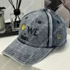 Denim unisex designerbollkepsar för män Mode lyxbaseballkeps för damer Justerbar leende avslappnad hattar