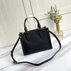 borsa a mano firmata borsa da donna borsa firmata oro Borsa da donna firmata in rilievo fiore nero Borsa in pelle Borse Tote spalla tracolla zaino femminile P2