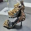 Sandali Estate Sexy Lady Fashion Scarpe da donna Snake Python Stampato Catene Peep Toe Tacchi alti con cinturino alla caviglia