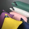 枕5つ星のエルフェザープルーフ枕は、寝室の枕コア保護証明書のために特別に設計されています。