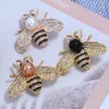 Fashion Diamond Set Bee Broches Pins Pearl Hornet Pins Dames Insect Corsage Men's Collar Pin Sieraden Accessoires