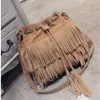 Torby wieczorowe moda retro sztuczne zamszowe fringe kobiety messenger torebki torebka Tassel torebki ramię to torba crossbody burkin wiadra 230404