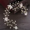 Hårklipp Barrettes Kvinnor Flower Band White Pearl Headbonad Bridal Tiara grossisttillbehör Bröllopsmycken Earl22