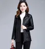 Cappotto da donna in pelle L-5XL da donna 2023 Giacca corta Slim Primavera Autunno Giacche da moto Abbigliamento madre Nero OAIRED