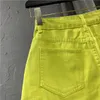 Shorts pour femmes été femmes décontracté trou glands Denim Shorts jaune fluo poches courtes Jeans Chic dames mode qualité A-ligne Streetwear 230503