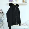 Piumino corto da uomo di lusso piumino parka bomber in oca con collo in vera pelliccia giacche invernali forbici piumino di design balistico C110602