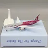 Objetos decorativos Figuras de liga metal air qatar Airways Boeing 777 B777 Modelo de avião Diecast Air Aircraft Wheels W Wheels Organings de pouso 20cm 230406