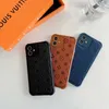 Coque de téléphone de styliste pour iPhone, compatible modèles 14, 13, 12, 11 pro max, 7, 8 plus, x, xs, xr, se, lettres en relief, 12 colorées