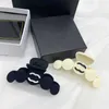 Grampos de cabelo Barrettes designer de cabelo sul-coreano agarrar preto fosco cinco anéis clipe de tubarão cocar bege com grande na parte de trás da cabeça 6OSH BLNB