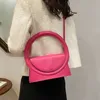 Sacs à bandoulière Sacs Jaccq Nouveau sac à main sous les bras à anneau rond Sac à bandoulière français Tempérament polyvalent Une épaule Couleur unie Sac pour femme Poignée semi-circulaire YS