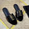 2022 sandali di marca di moda di grandi dimensioni 35-42 infradito sandali rossi suola in gomma con cinturino in rete pantofole da donna scarpe firmate pantofole firmate sandali firmati