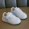 Sneakers Mode Platform Schoenen voor Kinderen Meisjes Geheel witte Sneakers Jongens Casual Tenis Nieuwe 2024 Lente Herfst Kinderen Sportschoenen Maat 21-32L231106