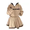 Arbeitskleider 2023 Herbst Lässige Kapuzenkleidung 2-teiliges Set Frau Kurze Sweatshirts Mantel Mode Schlanker Minirock Koreanischer Stil Eleganter Anzug