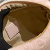 Designer faux päls stor tygväska kvinnor axelväskor fluffiga faux päls designer damer koppling hanterar messenger purses fasta höst vinter rese handväskor