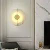 Lampada da parete Nordico moderno creativo in marmo per soggiorno Rame dorato Decorazione per interni domestici Sconce a LED Camera da letto Comodino rotondo