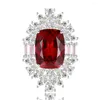 Küme Yüzük Mağazası Lüks 925 STERLING Gümüş VVS 3EX 10CT Simüle Moissanit Ruby Taş Düğün Yüzüğü Kadınlar için Güzel Takı