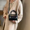 Bolsos de hombro para mujer, bolso de mano liso de calidad, bandolera con sentido avanzado, gran capacidad, elegante, 2023