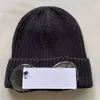 2023 Designer deux lentilles lunettes lunettes bonnets hommes chapeaux tricotés chapeaux de crâne en plein air femmes uniesex hiver bonnet noir gris bonnet111