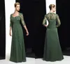 Chiffon Dark Mother Green of the Bride Dresses With 3/4 ärmar Lace pärliga veckade kvinnor formella aftonklänningar Långt en linje Groom Mors klänning för bröllops