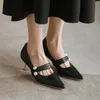 Elbise ayakkabıları fransız yüksek topuklu kadınlar sivri uçlu ayak parmağı sonbahar düğün ayakkabıları mizaç inci tek ayakkabı lüks tasarımcı markası 230404