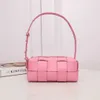 Designer bottegs v bolsa de luxo tijolo tecido saco feminino rosa versátil um ombro axilas saco premium sentir handheld travesseiro saco