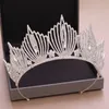 Hårklipp Fashion Crown Crystal Wedding Headgear Ladies Flerfärgade tillbehör Söt romantisk legering