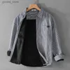 Camisas casuales para hombres Otoño Invierno Nuevos hombres Camisa a rayas cálida Fleece Grueso Casual Camisa de manga larga para hombres Literarios Jóvenes Moda Tendencia Abrigos Q231106