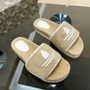 Sandaler män kvinnor designer toffel strandskor sandal xad bomull svamp magisk band präglad plattform 5.5 cm lyx tofflor män glider med låda