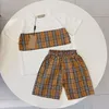 Abiti per bambini firmati Ragazze Piccoli abiti profumati Camicia di cotone a maniche corte per bambini estivi Abito classico con risvolto tessuto personalizzato Taglia 90 cm-160 cm A1