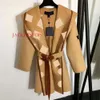 3 couleurs Classic Womens Cloak Fashion Letters Imprimés long manteau filles décontractées le vent 2020 vêtements d'hiver veste en gros de vestes