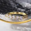 Обручальные кольца Элегантное женское обручальное кольцо очаровательное циркониевое